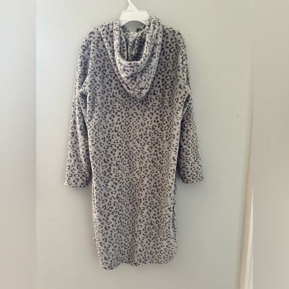 Leopard Print Hooded robe dress, size small/medium - Picture 2 of 6